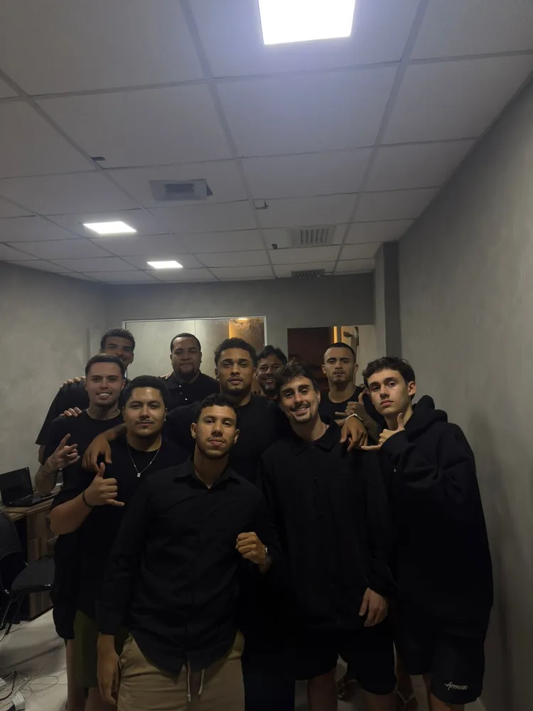Alunos da Operação Venda Invisível visitando o escritório da Goffex